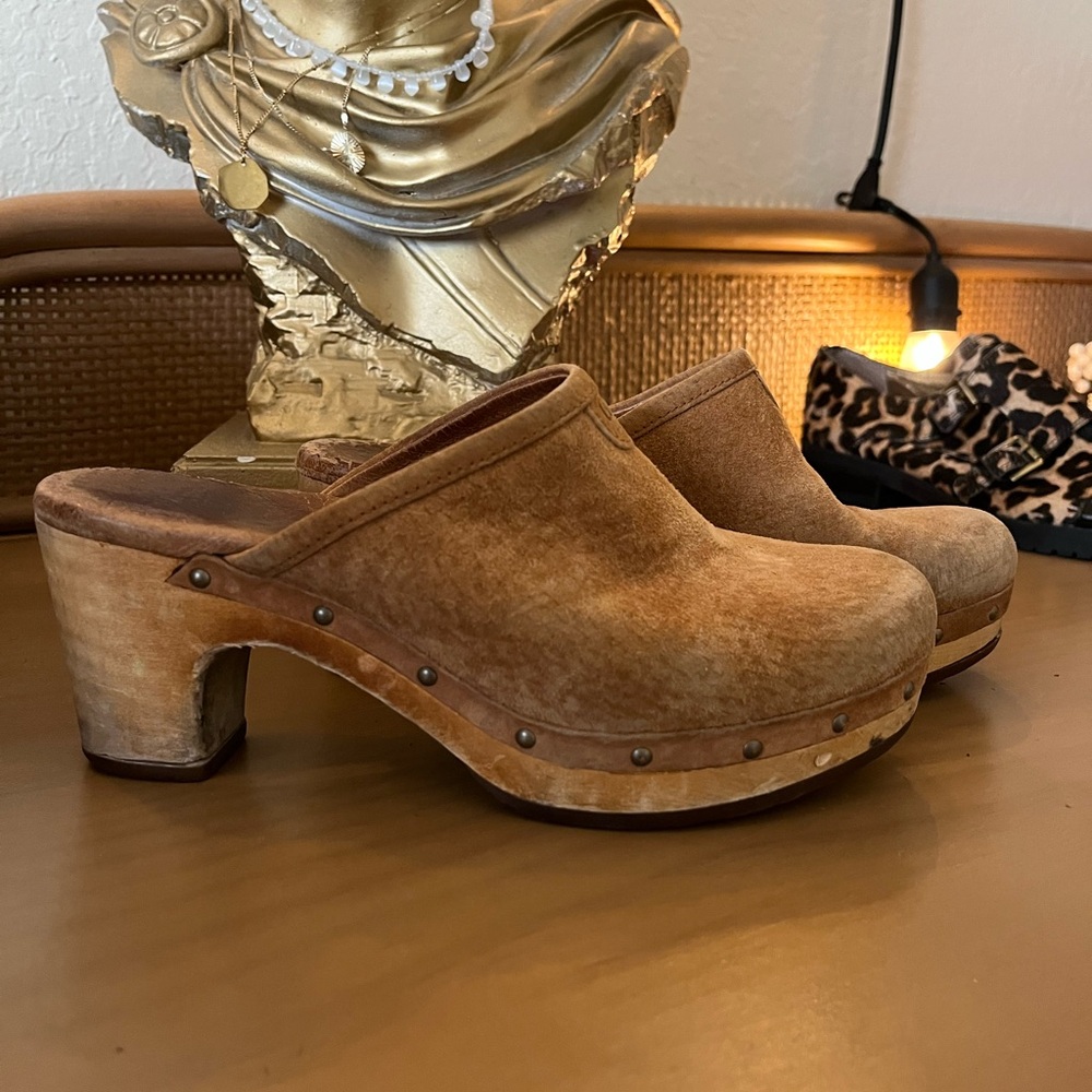 UGG tan suede clogs with wooden heel and studs #boho #UGG #UGGfootwear